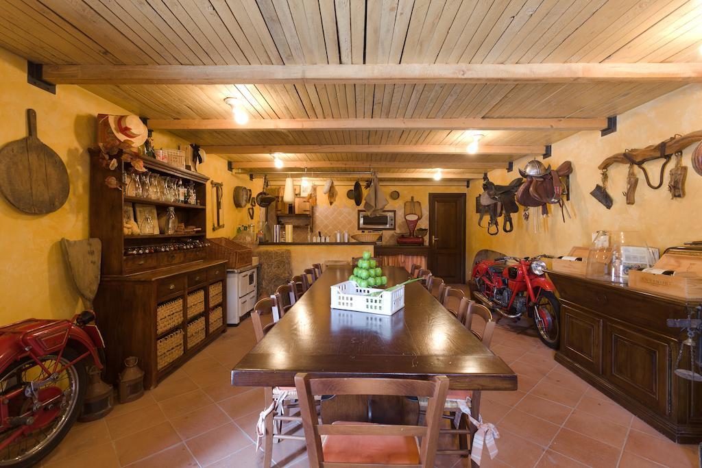 ベヴェリーノ La Cicalaヴィラ 部屋 写真